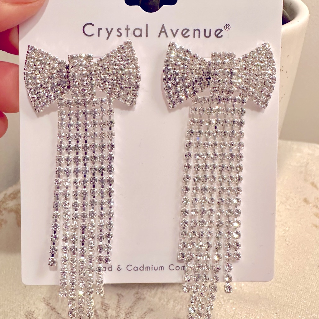 Crystal Avenue Gorgeous Bow Rhinestone Earrings New 45$